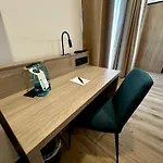 Central Hotel Otel 3*