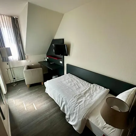 Central Hotel 3* פלאנסבורג