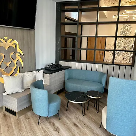 Central Hotel מלון