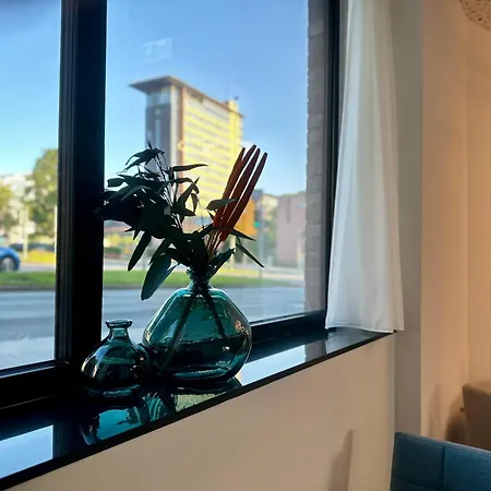 Central Hotel מלון 3*