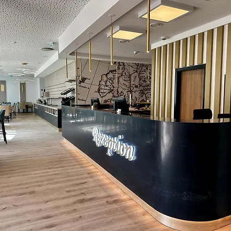 מלון Central Hotel 3*