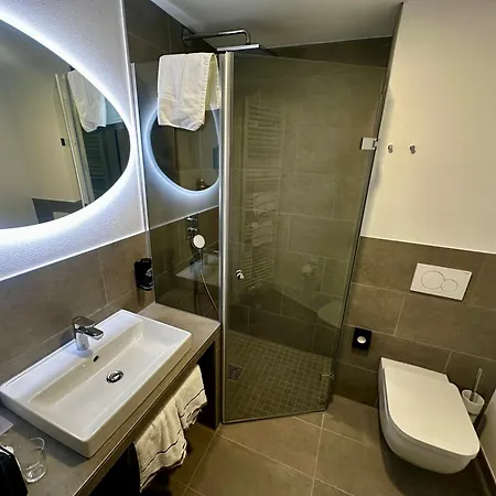 Central Hotel Ξενοδοχείο Φλένσμπουργκ