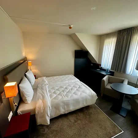 Central Hotel 3* פלאנסבורג