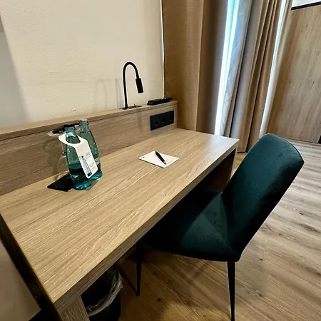 Central Hotel Hotel 3*