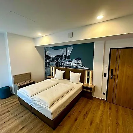 Central Hotel
