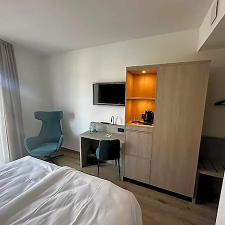Ξενοδοχείο Central Hotel 3*