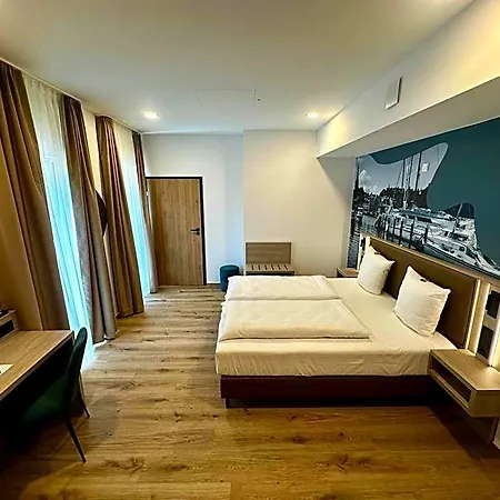 Central Hotel Ξενοδοχείο Φλένσμπουργκ