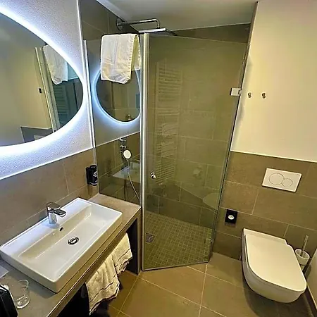 Ξενοδοχείο Central Hotel 3*
