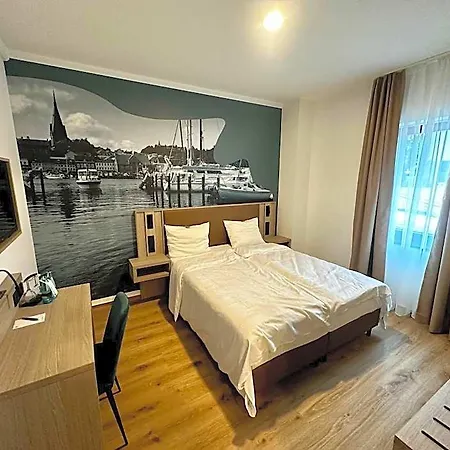 Central Hotel Ξενοδοχείο Φλένσμπουργκ