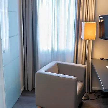 Central Hotel 3*