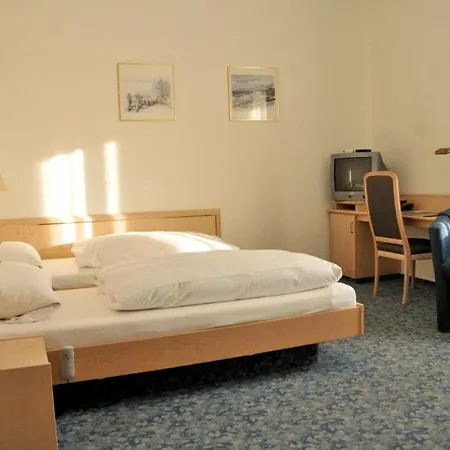 מלון Central Hotel